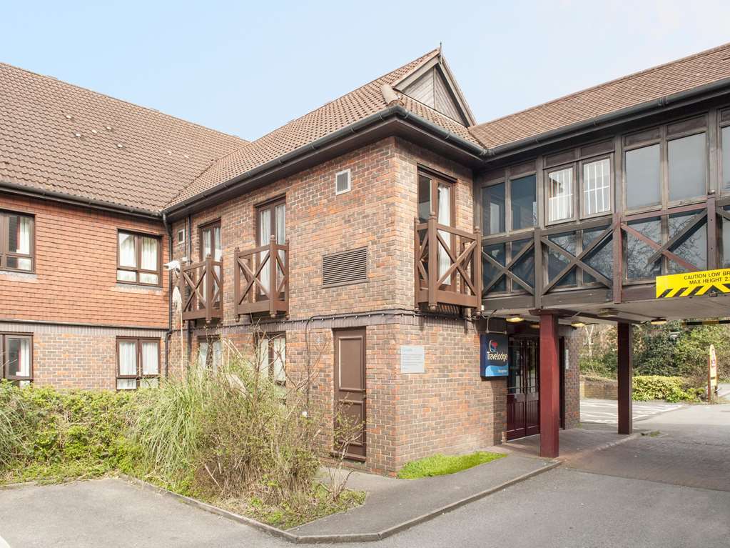 Travelodge Frimley Eksteriør bilde